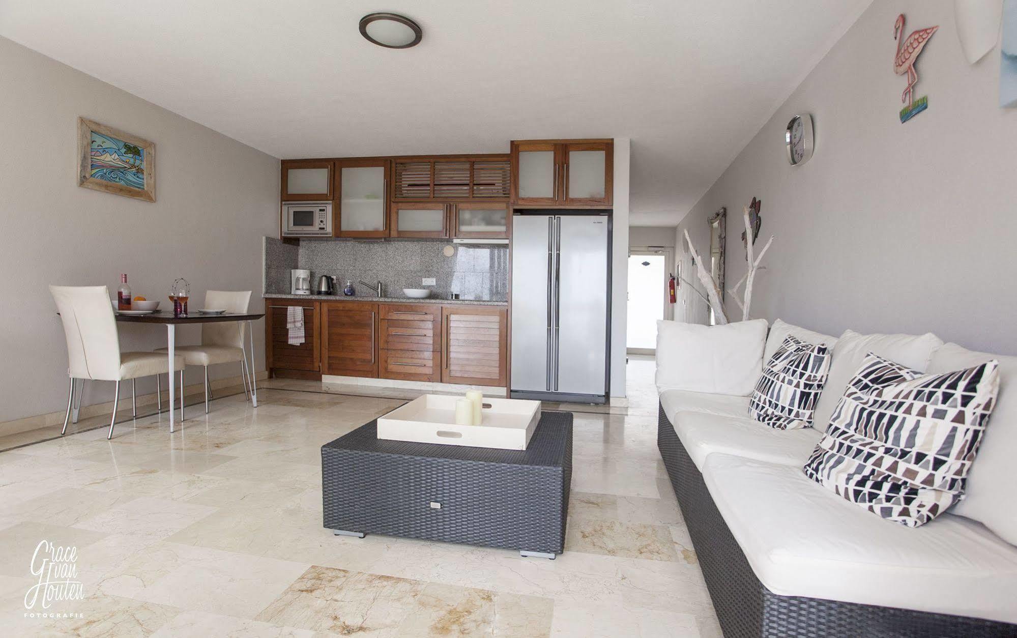 Bonaire Seaside Apartments Eksteriør bilde